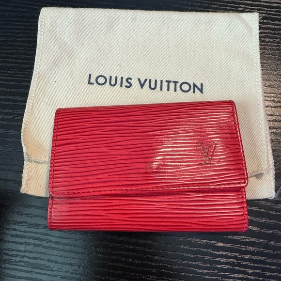 Louis Vuitton Red Epi 6 ring key holder - Picture 1 of 11
